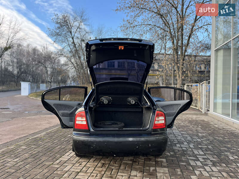 Ліфтбек Skoda Octavia 2004 в Чернігові