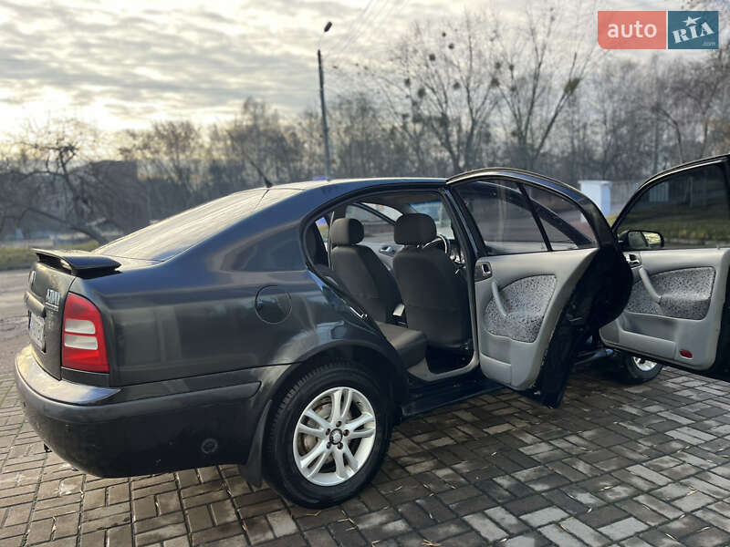 Ліфтбек Skoda Octavia 2004 в Чернігові