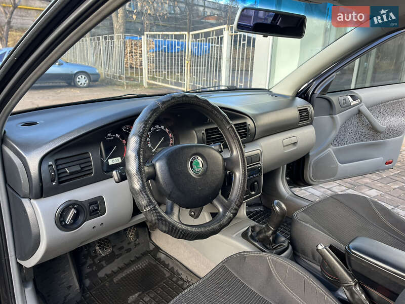 Ліфтбек Skoda Octavia 2004 в Чернігові