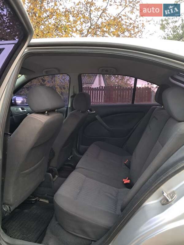 Лифтбек Skoda Octavia 2002 в Виннице