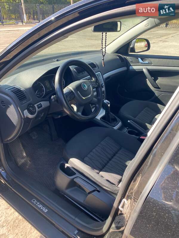 Лифтбек Skoda Octavia 2010 в Каменском