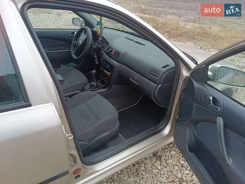 Универсал Skoda Octavia 2005 в Тернополе