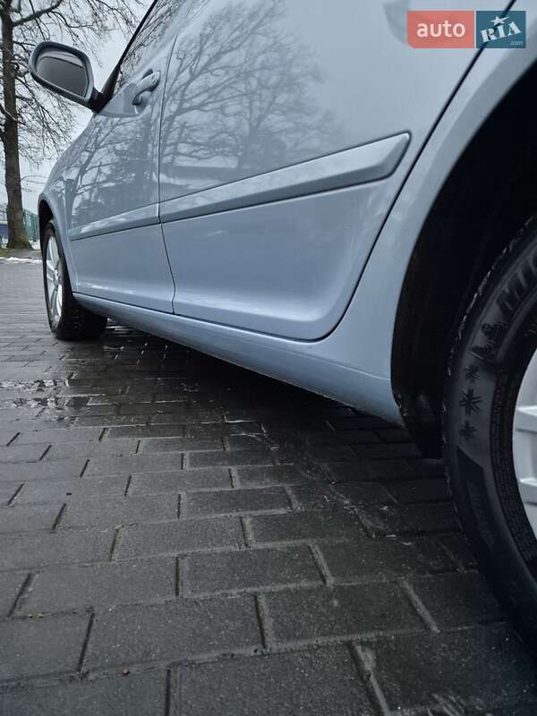 Универсал Skoda Octavia 2010 в Киверцах