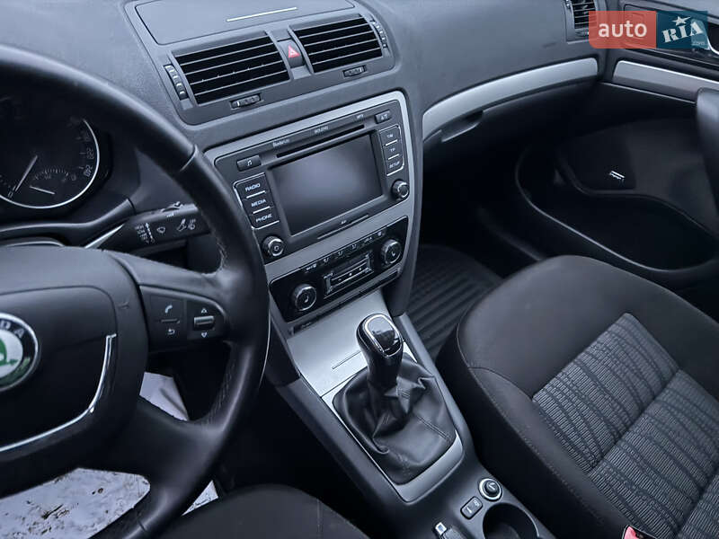 Ліфтбек Skoda Octavia 2012 в Радивиліві