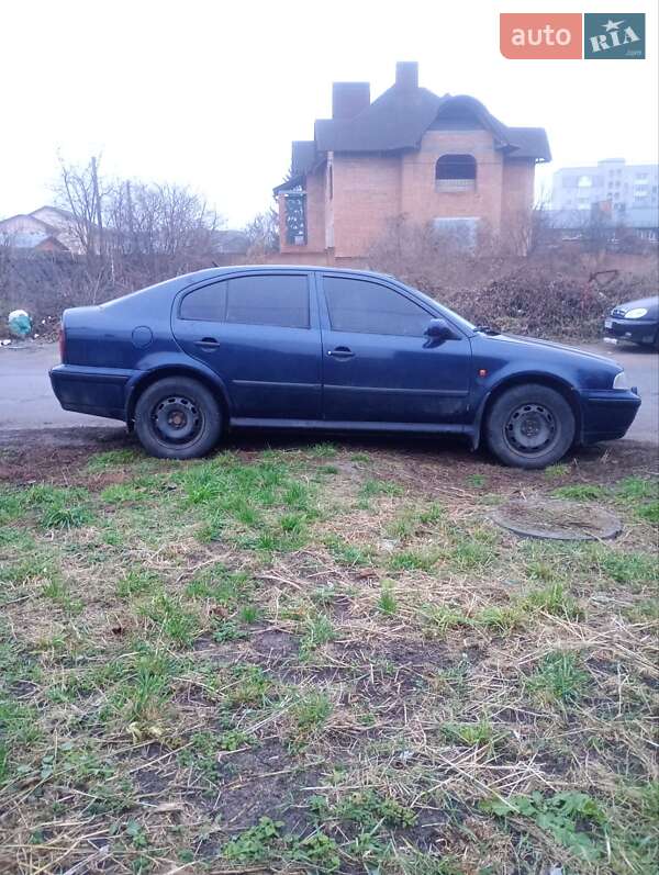 Лифтбек Skoda Octavia 1998 в Житомире