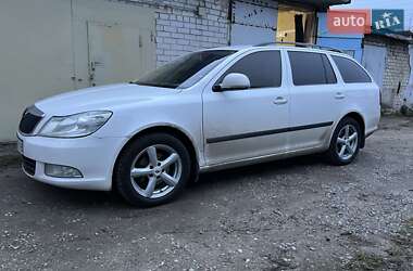 Універсал Skoda Octavia 2012 в Харкові