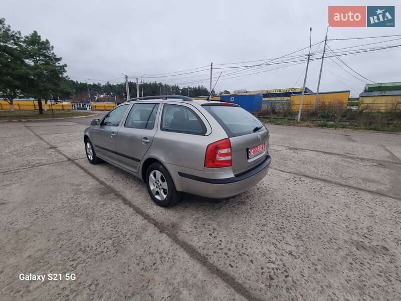 Универсал Skoda Octavia 2008 в Нетешине