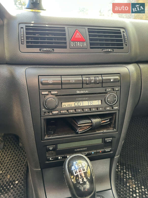 Лифтбек Skoda Octavia 2003 в Хмельницком