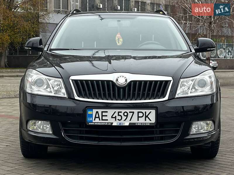 Універсал Skoda Octavia 2010 в Дніпрі