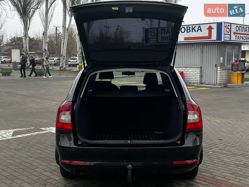 Універсал Skoda Octavia 2010 в Дніпрі