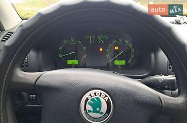 Универсал Skoda Octavia 2008 в Вижнице