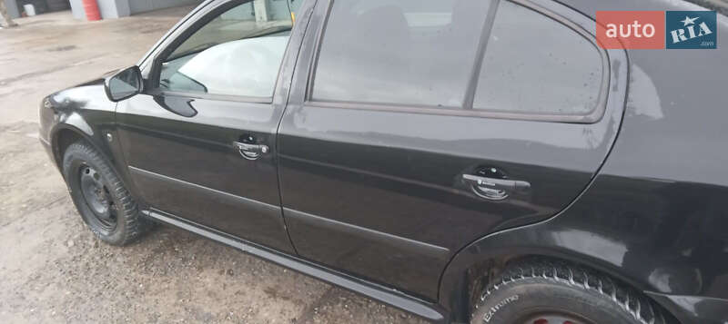 Лифтбек Skoda Octavia 2008 в Бурштыне