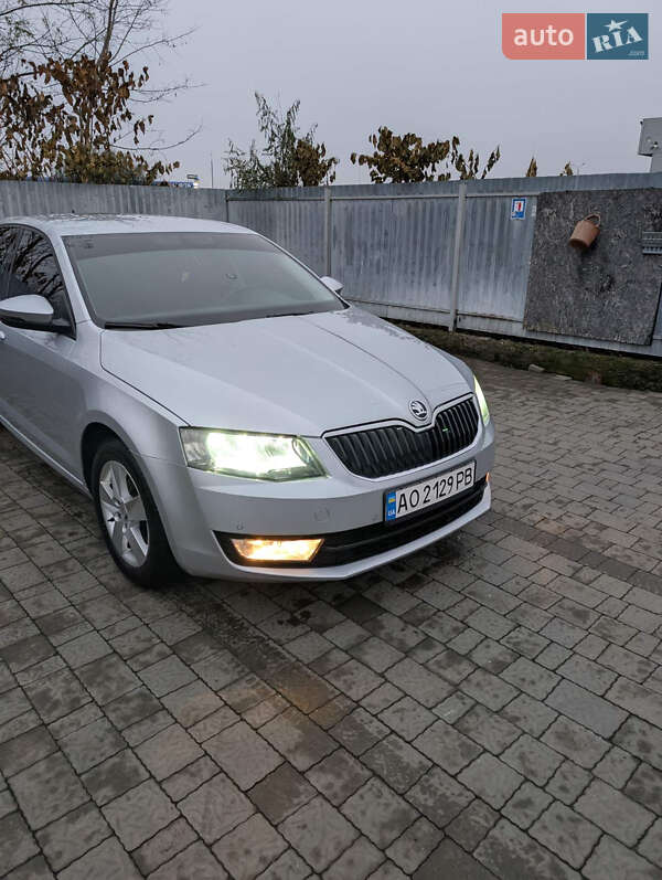 Лифтбек Skoda Octavia 2015 в Мукачево