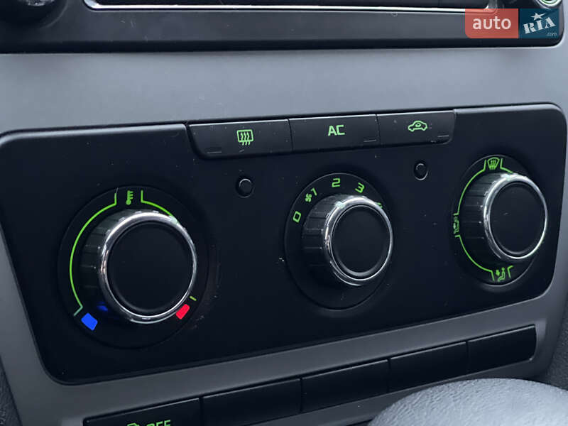 Лифтбек Skoda Octavia 2012 в Днепре