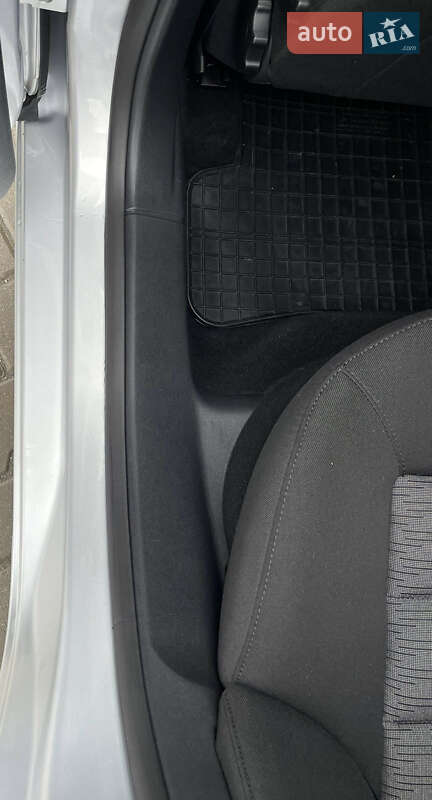 Универсал Skoda Octavia 2010 в Виннице