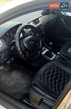 Универсал Skoda Octavia 2015 в Зачепиловке