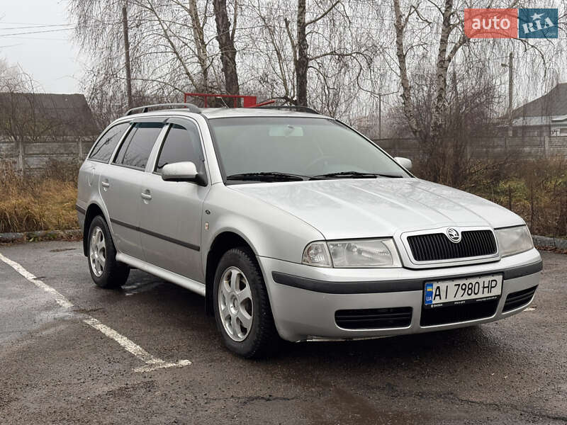 Универсал Skoda Octavia 2001 в Попельне