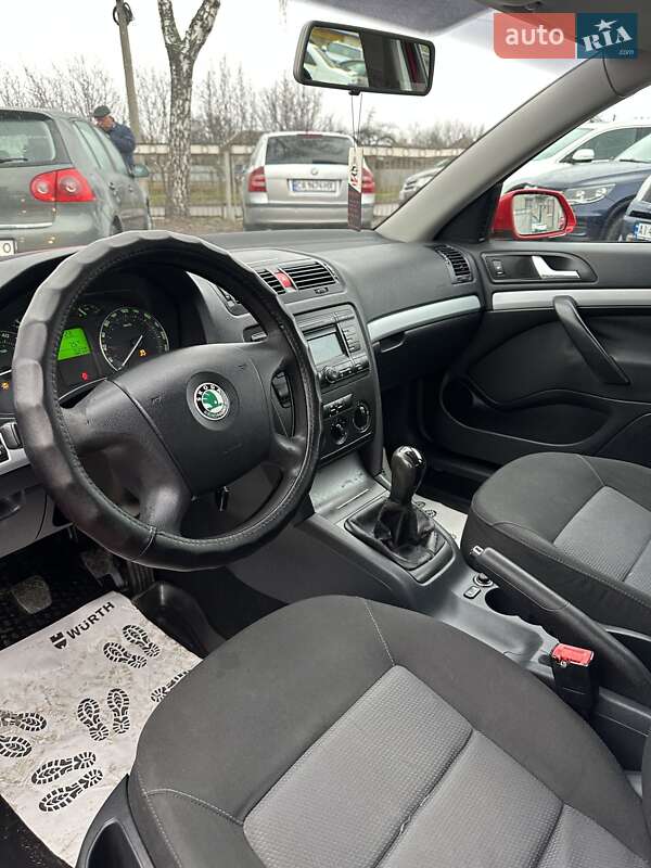 Лифтбек Skoda Octavia 2008 в Смеле