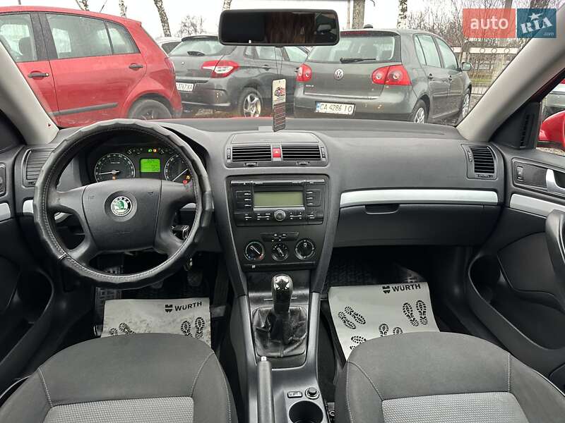Лифтбек Skoda Octavia 2008 в Смеле