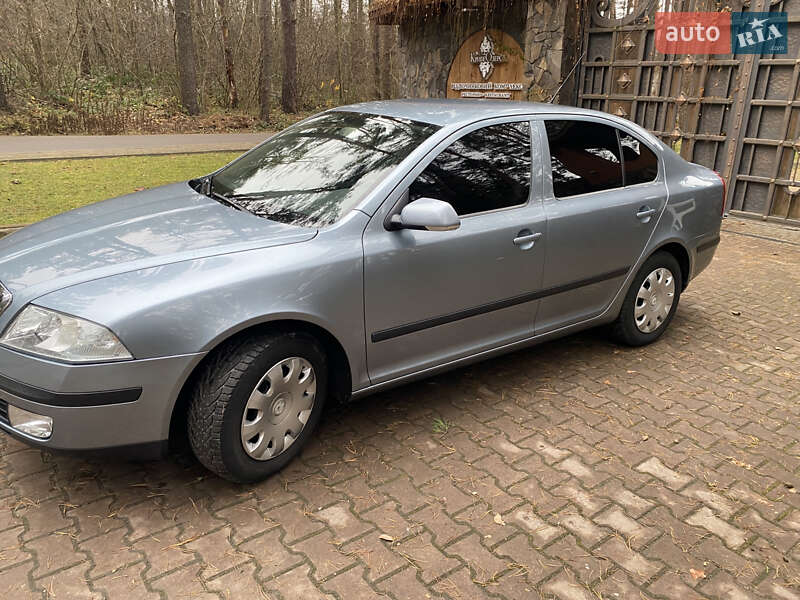 Лифтбек Skoda Octavia 2006 в Новояворовске
