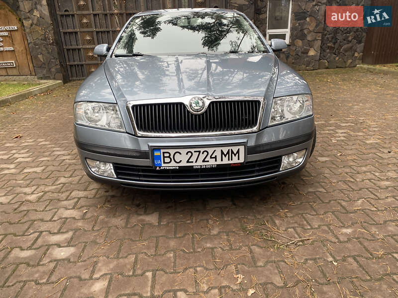 Лифтбек Skoda Octavia 2006 в Новояворовске