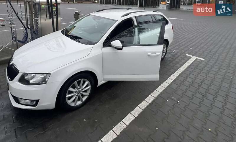 Универсал Skoda Octavia 2015 в Маневичах