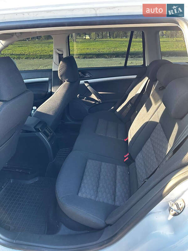 Универсал Skoda Octavia 2011 в Каменском