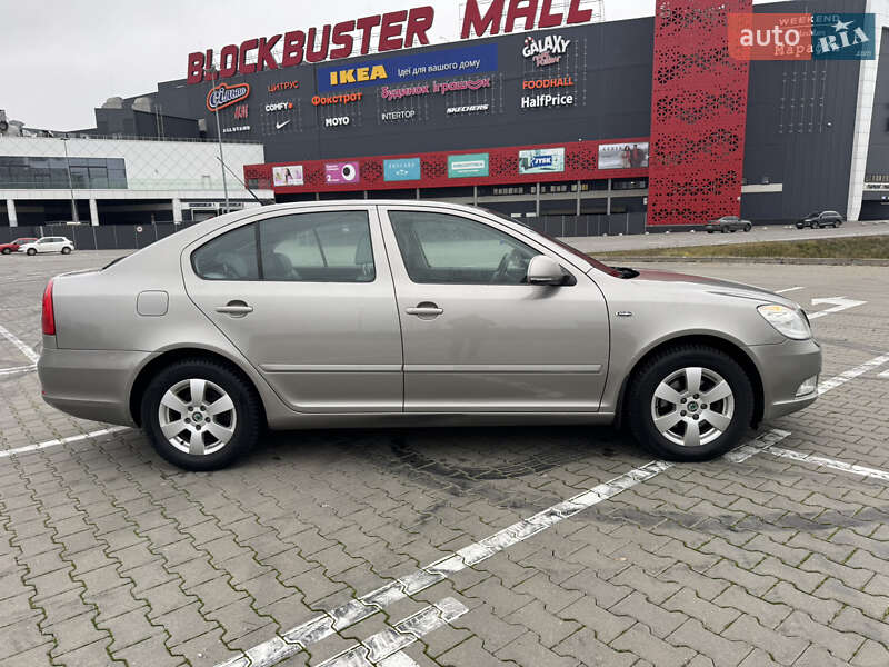 Ліфтбек Skoda Octavia 2010 в Києві