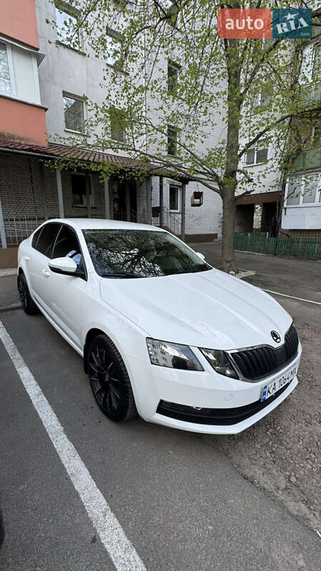 Универсал Skoda Octavia 2019 в Киеве