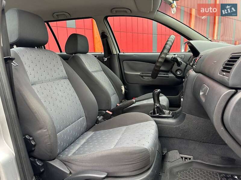 Універсал Skoda Octavia 2002 в Києві