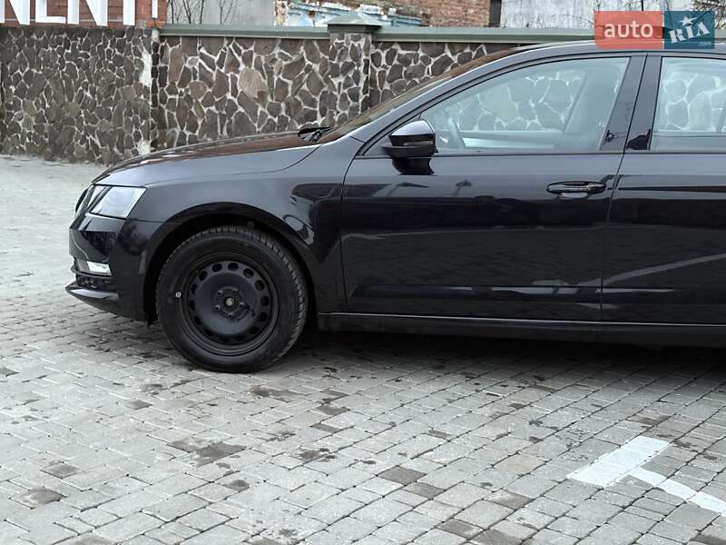 Ліфтбек Skoda Octavia 2018 в Львові фото 5 Ліфтбек Skoda Octavia 2018 в Львові