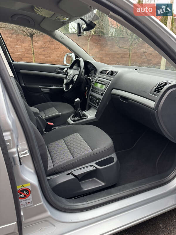 Універсал Skoda Octavia 2013 в Рівному фото 31 Універсал Skoda Octavia 2013 в Рівному