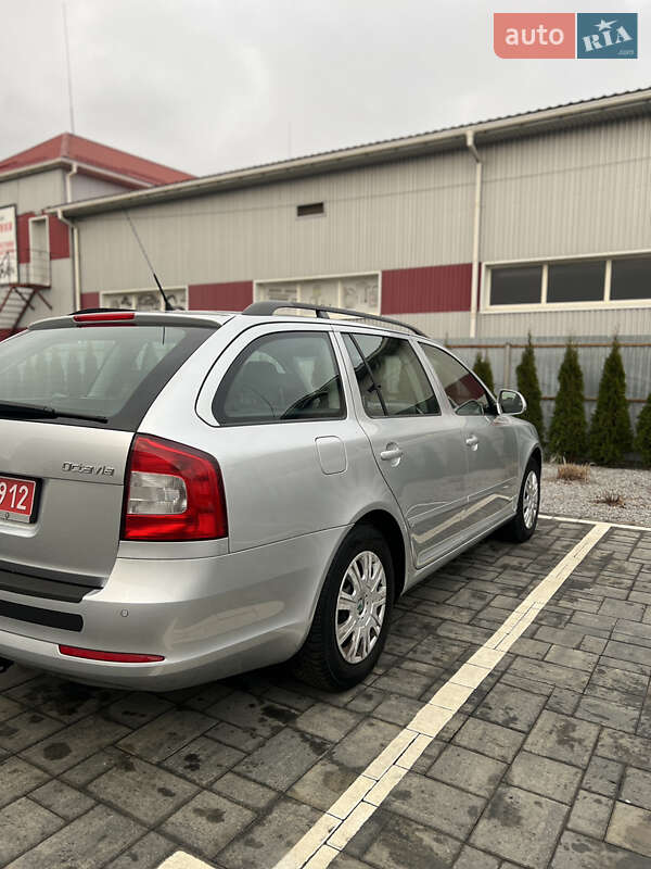Универсал Skoda Octavia 2010 в Луцке