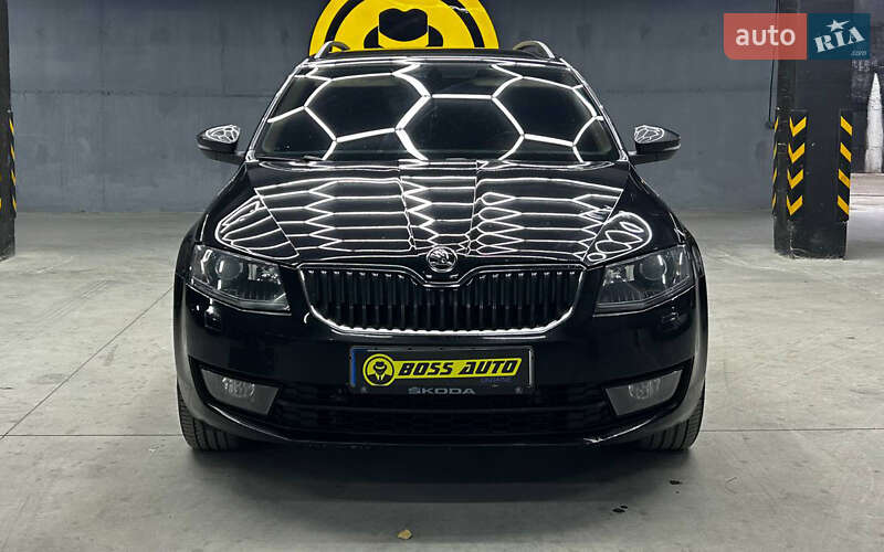 Універсал Skoda Octavia 2016 в Чернівцях
