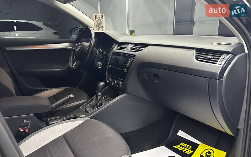 Універсал Skoda Octavia 2016 в Чернівцях