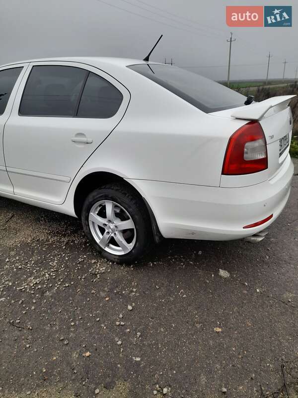 Лифтбек Skoda Octavia 2011 в Кропивницком