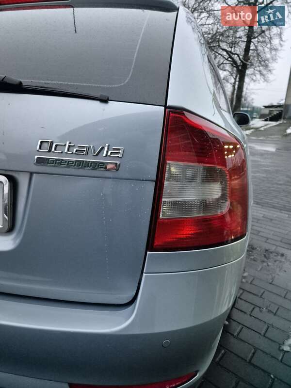 Универсал Skoda Octavia 2010 в Киверцах