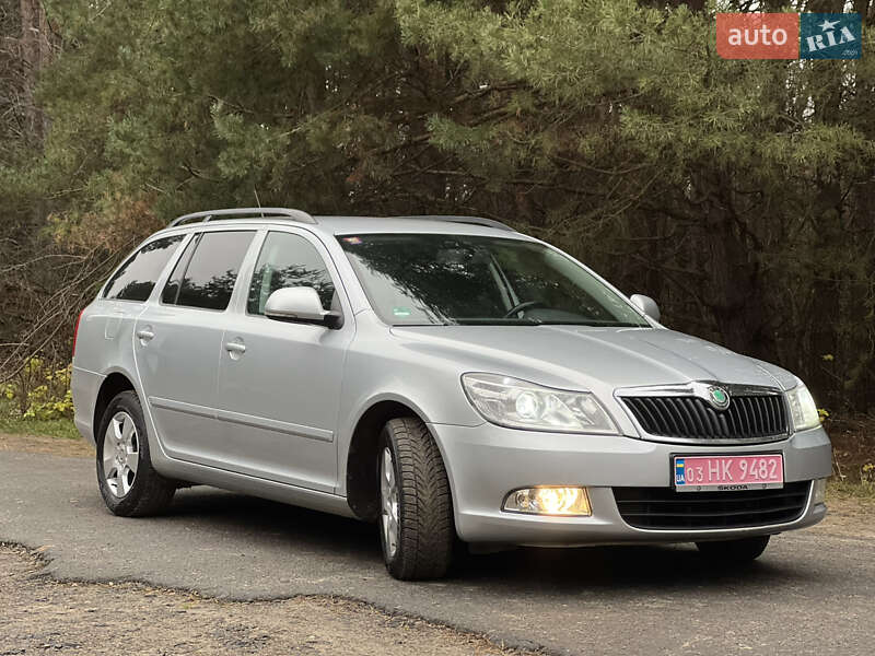 Універсал Skoda Octavia 2010 в Демидівці