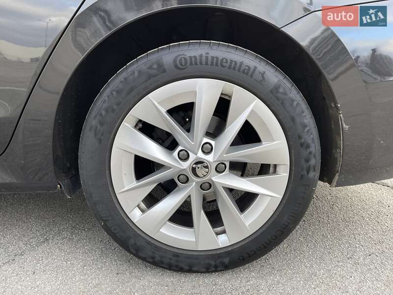 Универсал Skoda Octavia 2021 в Черновцах