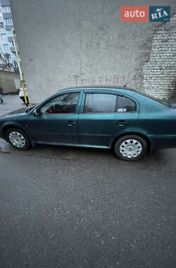 Ліфтбек Skoda Octavia 1998 в Черкасах
