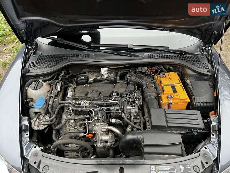 Универсал Skoda Octavia 2010 в Сарнах