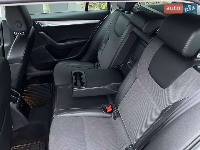 Универсал Skoda Octavia 2017 в Ровно