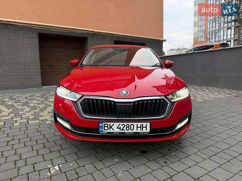 Ліфтбек Skoda Octavia 2021 в Івано-Франківську