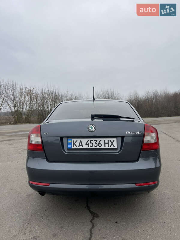 Лифтбек Skoda Octavia 2011 в Мене