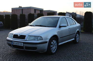 Ліфтбек Skoda Octavia 2004 в Жовкві