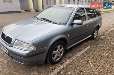 Універсал Skoda Octavia 2002 в Харкові