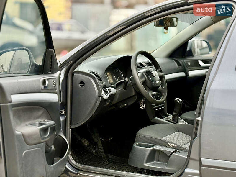 Лифтбек Skoda Octavia 2011 в Киеве фото 9 Лифтбек Skoda Octavia 2011 в Киеве