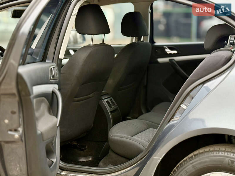 Лифтбек Skoda Octavia 2011 в Киеве фото 14 Лифтбек Skoda Octavia 2011 в Киеве