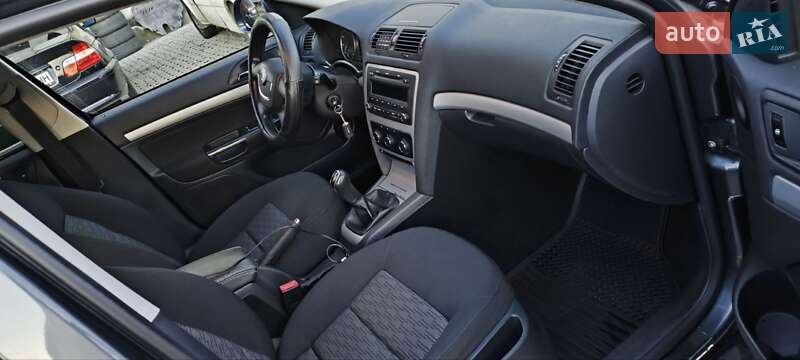 Лифтбек Skoda Octavia 2012 в Мукачево фото 4 Лифтбек Skoda Octavia 2012 в Мукачево