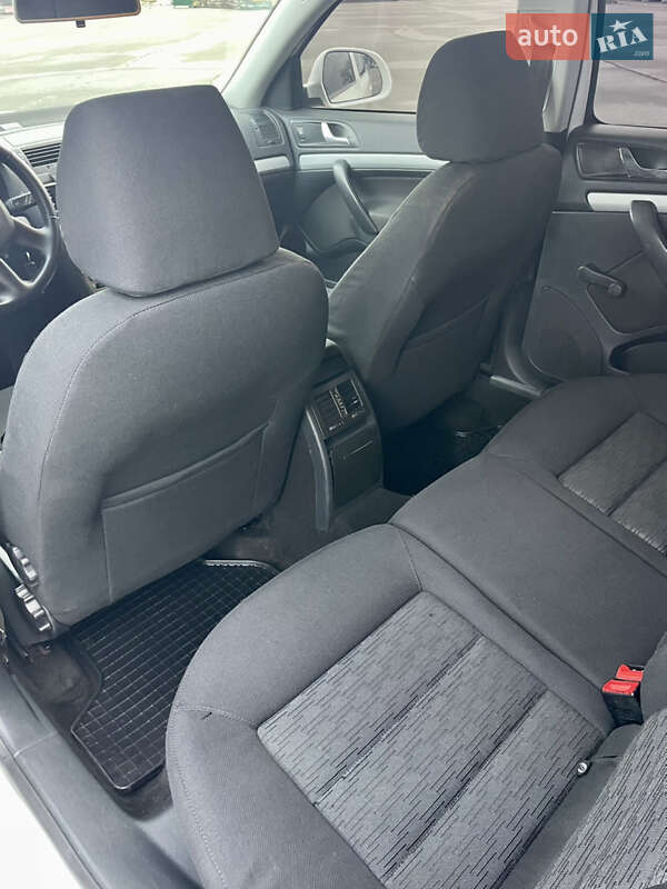 Лифтбек Skoda Octavia 2012 в Днепре фото 10 Лифтбек Skoda Octavia 2012 в Днепре